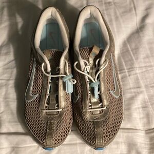 Beige Women’s Nike Zoomair with Dynamic Heel Fit